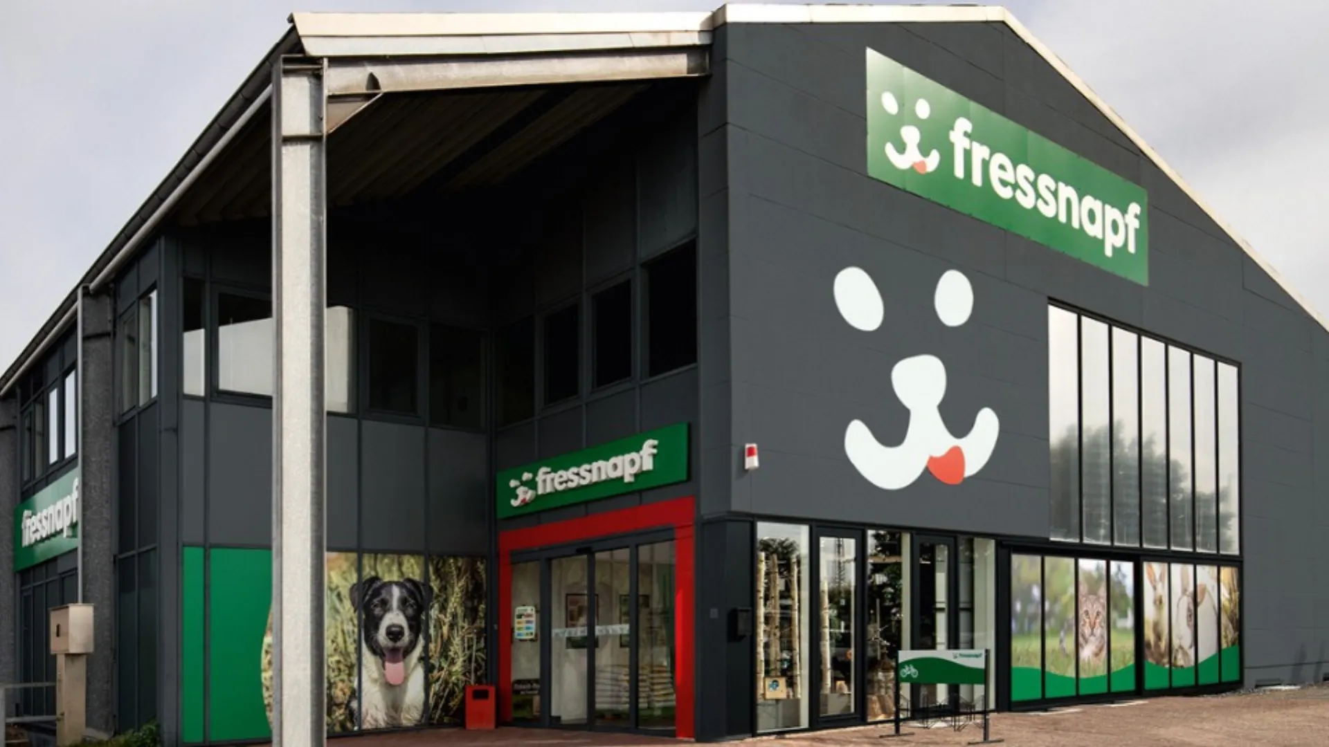 Fressnapf: Pragmatic Architecture for an E-Commerce Leader
